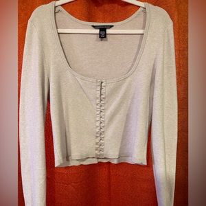 Victoria Secret cropped sweater Size XL -Hook and Eye closure - Light pink